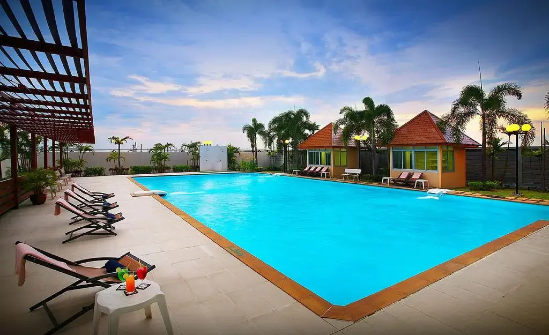 TM Land Hotel