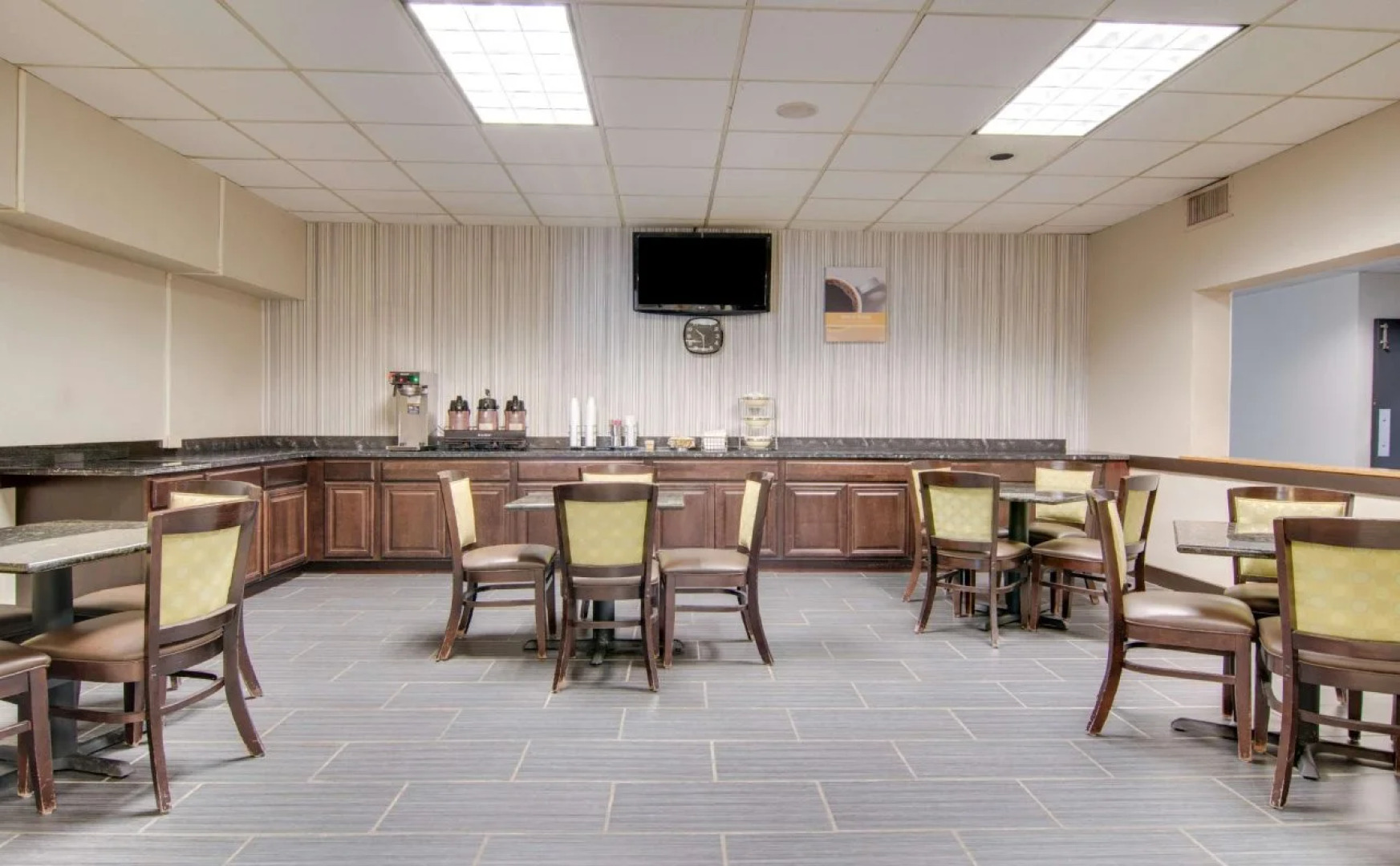 Studio 6 Suites Clarion, PA