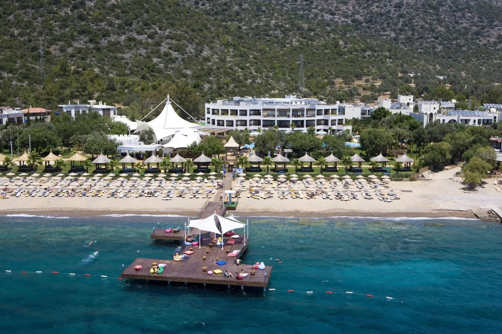 Latanya Park Resort 