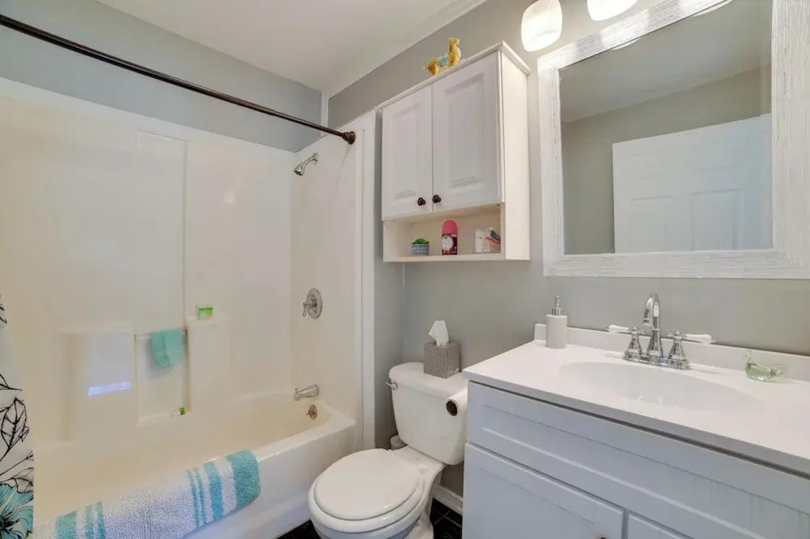 All-season Getaway in Frederic: Bring Your Pets!