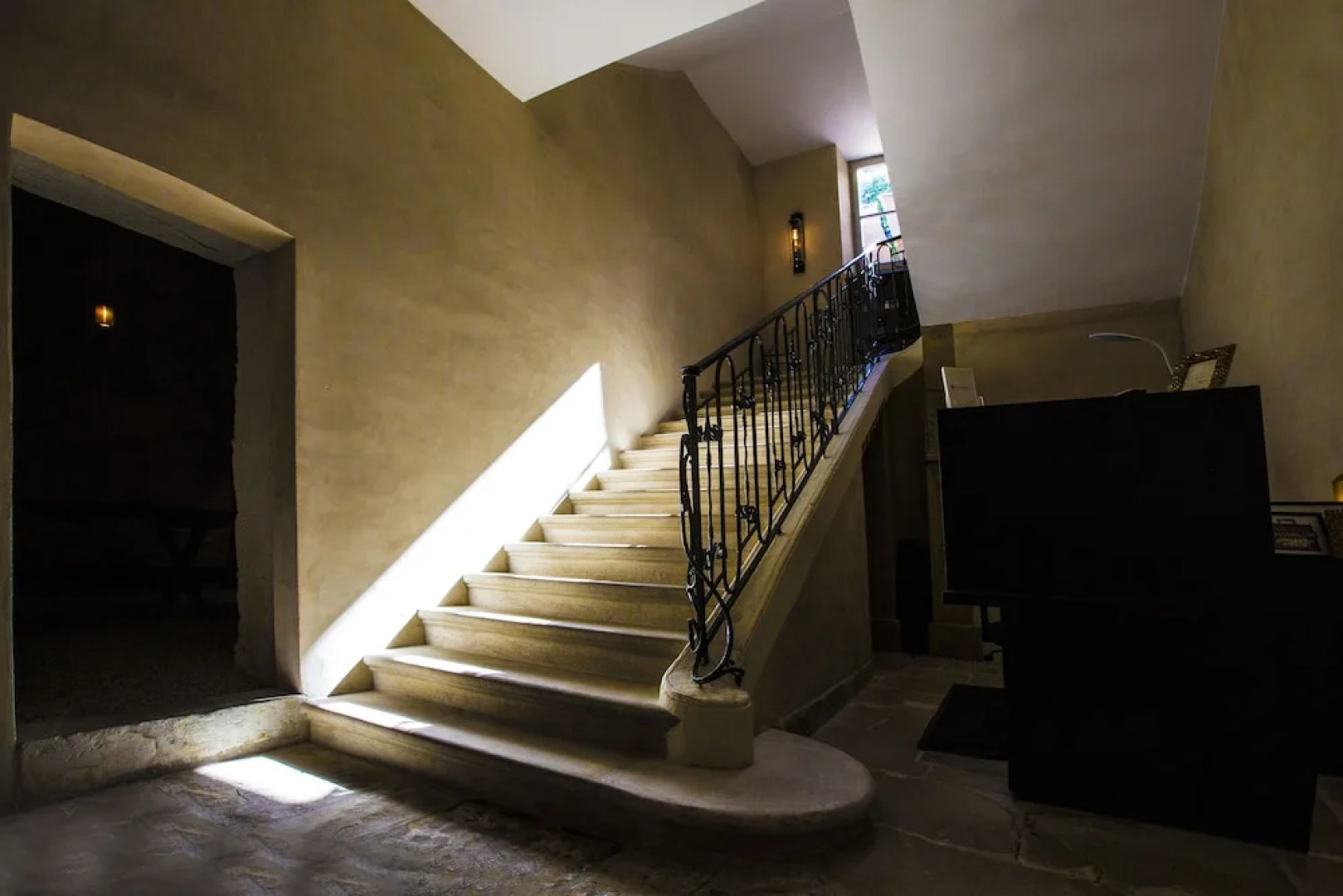 Hôtel de la Villeon - Hôtel 4**** - Bar - Jardins avec vues sur les vignobles - 50mns au sud de Lyon, en Ardèche