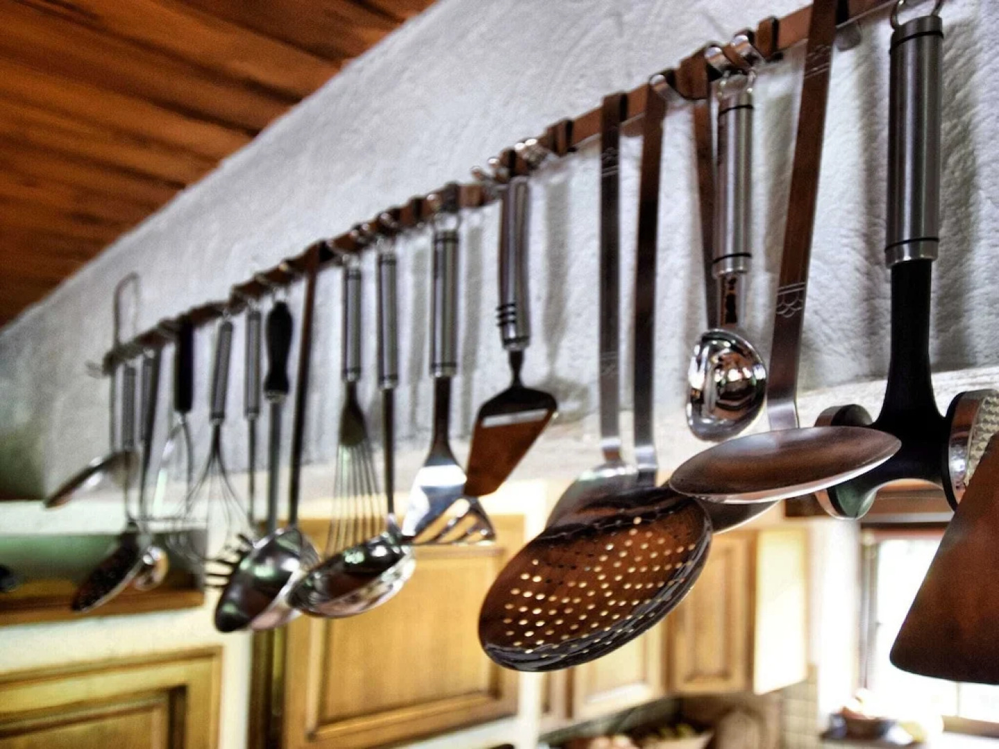 Beautiful, Authentic Villa With Private Pool, Sauna, Pool bar and Large Garden