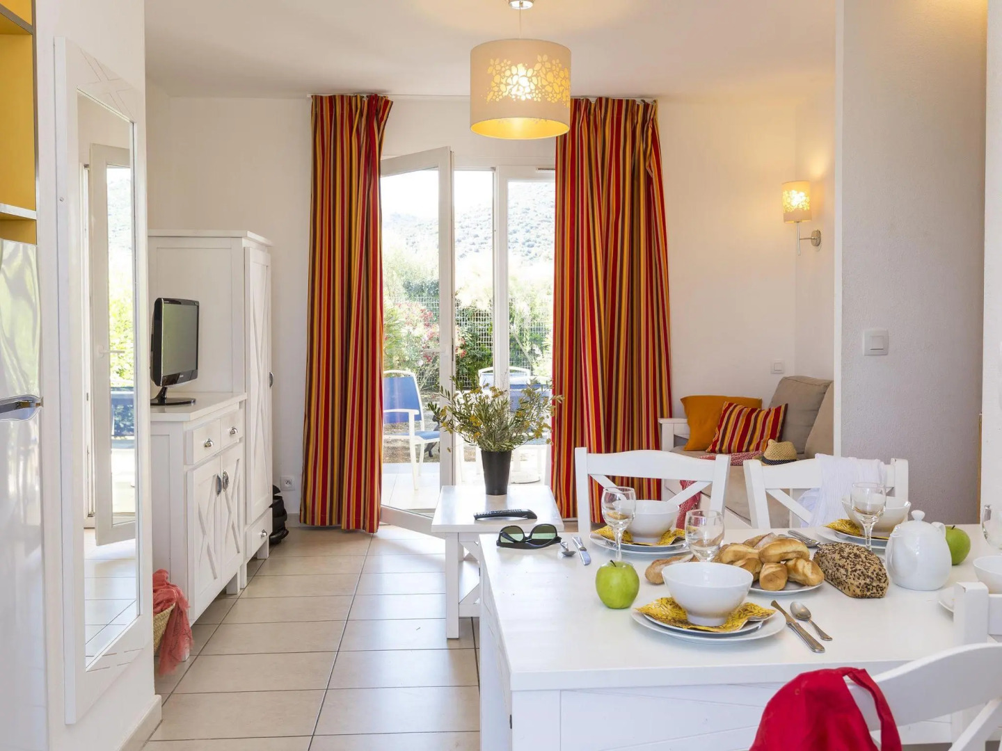 Sea-View summer-decorated holiday home in Northern Corsica