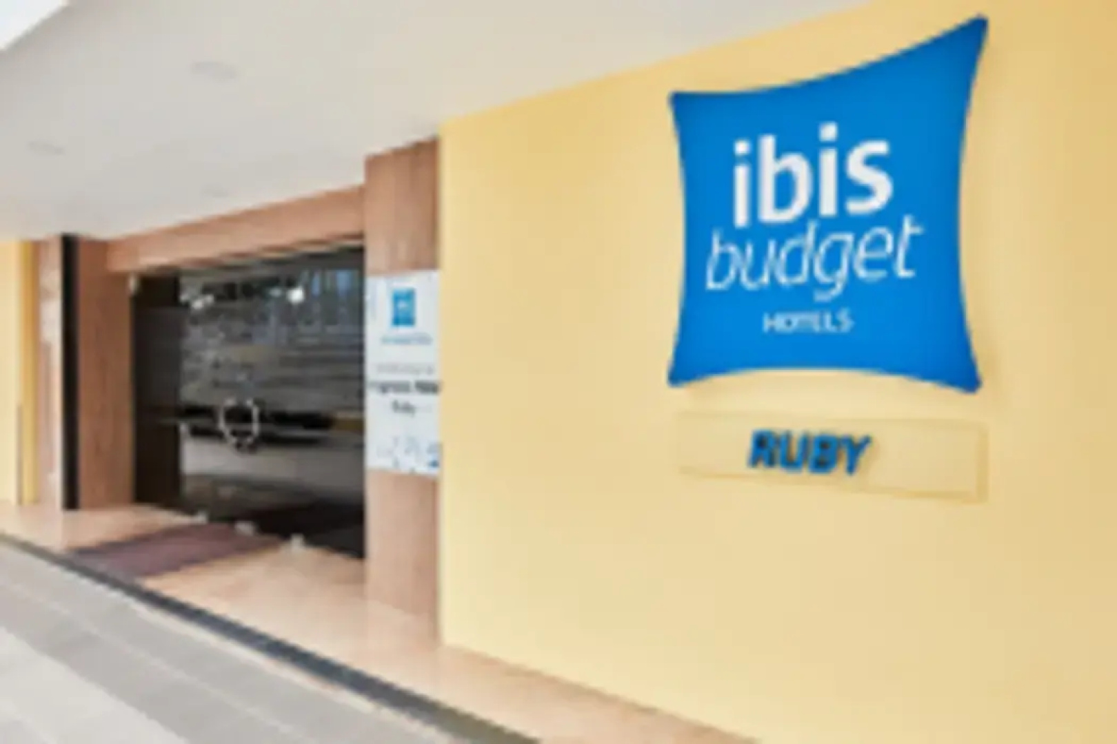 ibis budget Singapore Ruby