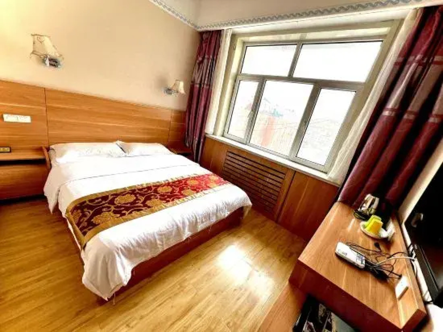 Prairie Pearl Express Hotel