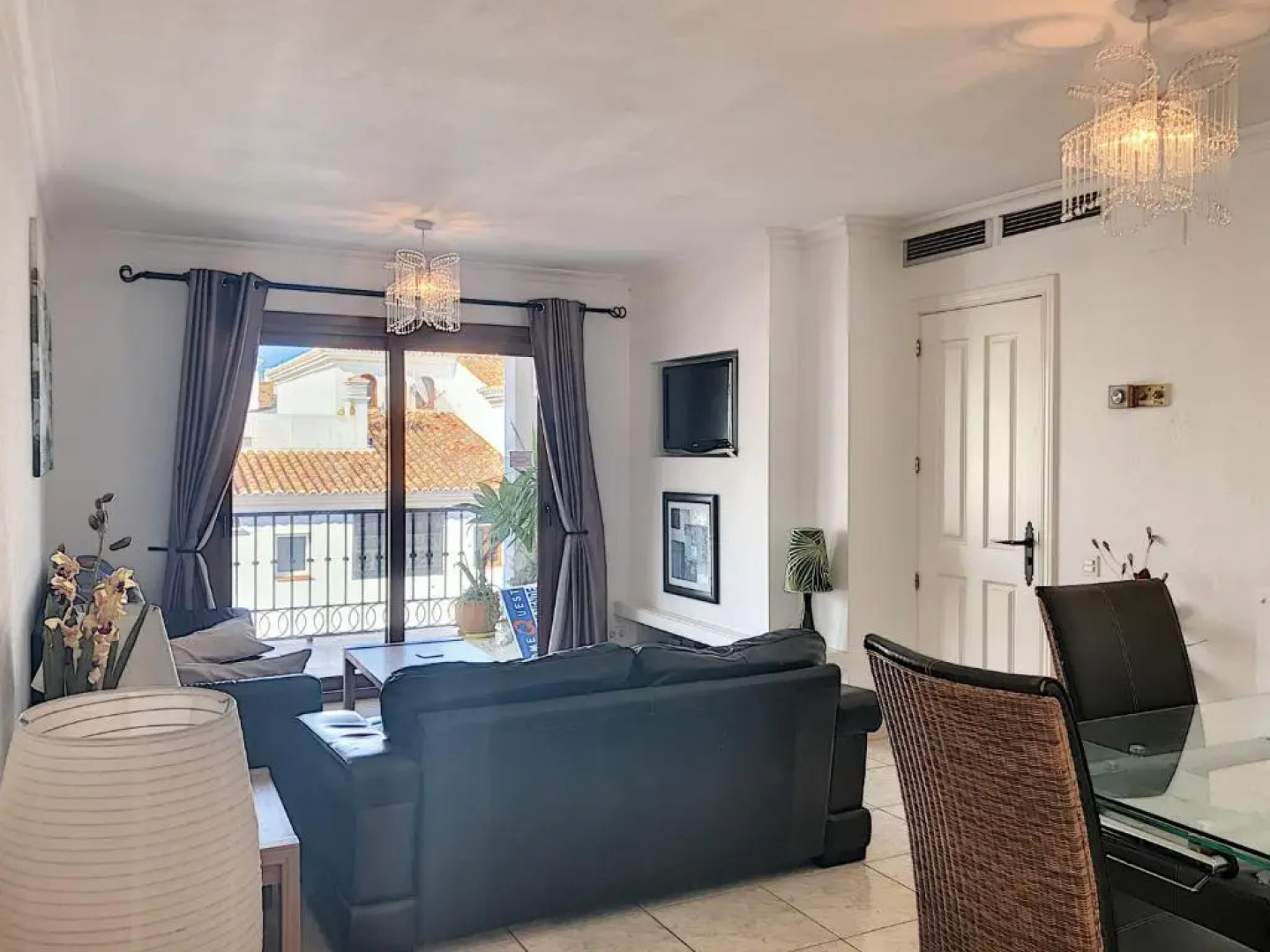 2257-Stunning Penthouse First Line Port Sea View