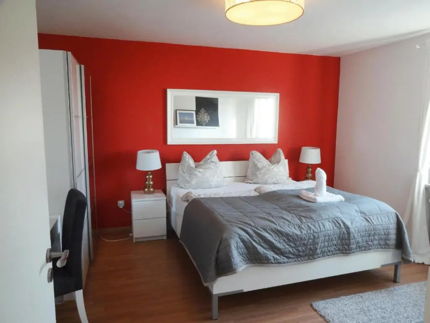 Schöne Wohnungen am Bahnhof in Dachau - 20 Min bis München Zentrum