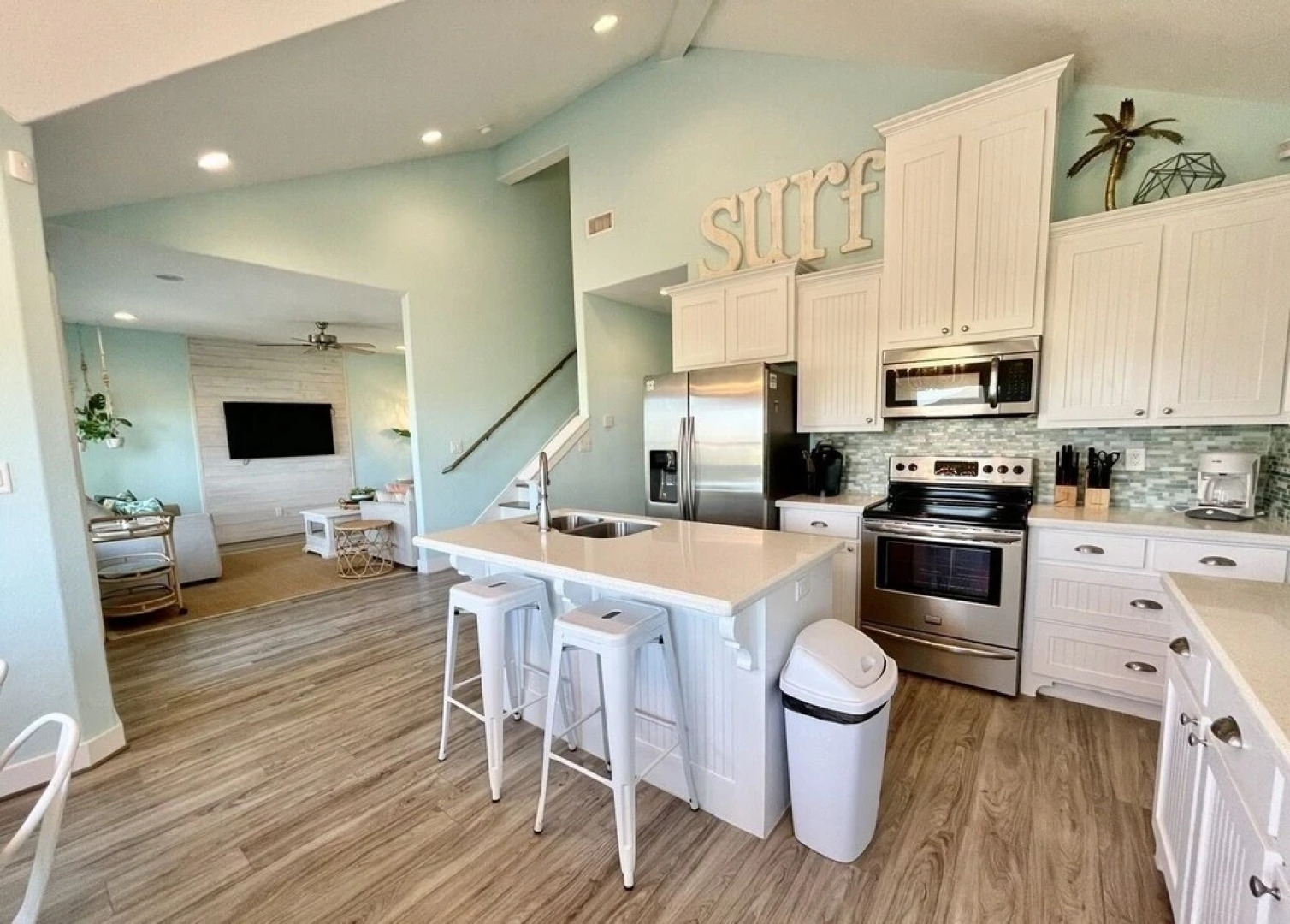 #latitude Adjustment 4 Bedroom Home by RedAwning