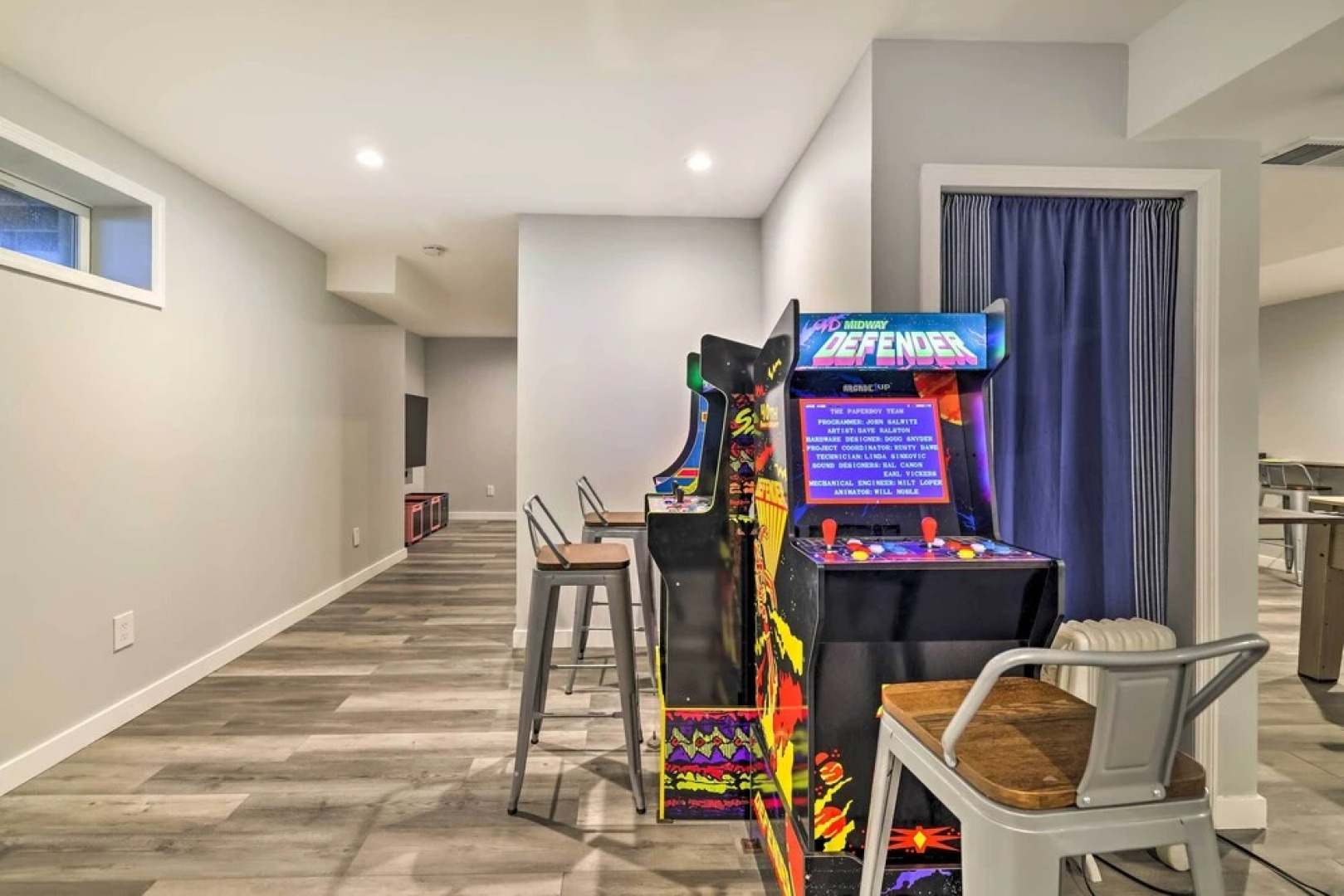 Hot Tub, Lake Access: Spacious Poconos Getaway!