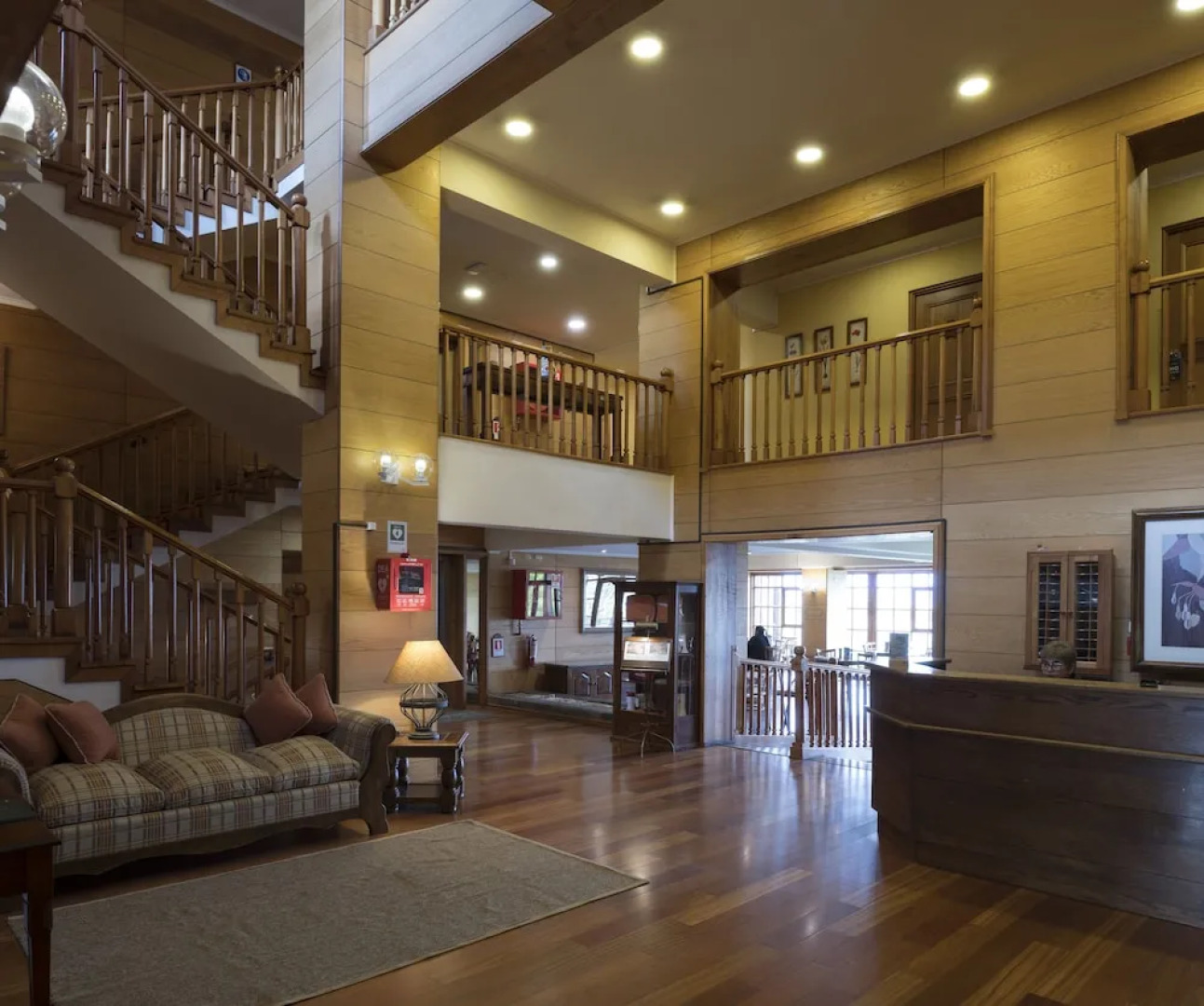 Hotel y Cabañas Lago Ranco - Caja Los Andes