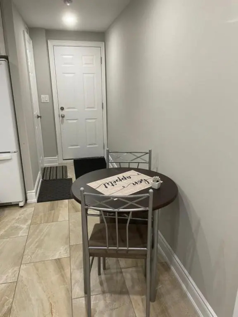 Stunning & cozy freshly renovated 2 bedroom basement unit