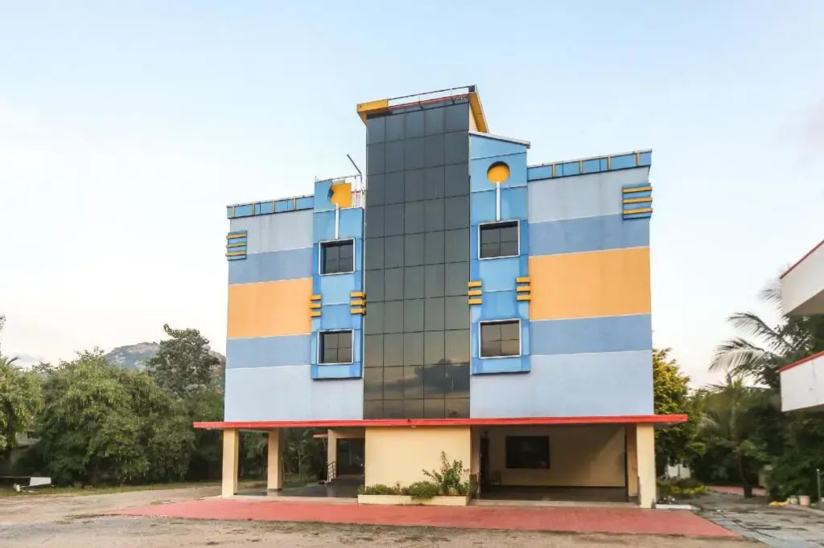 Hotel Shashva Park by OYO Rooms