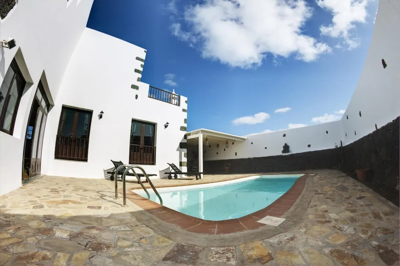 House With 3 Bedrooms in Tinajo, With Wonderful Mountain View, Private