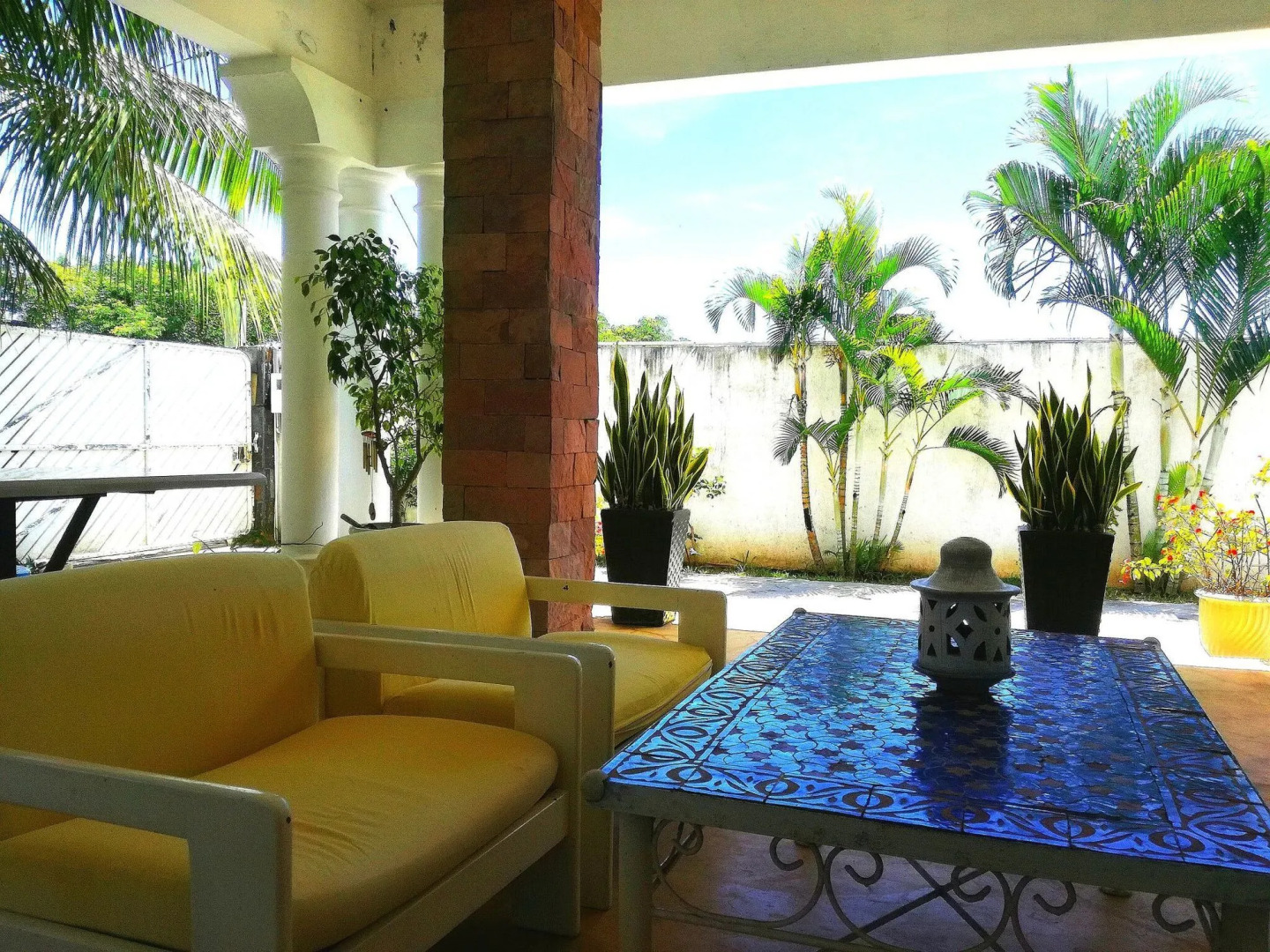 Bahama Breeze Beach Apartment B&B