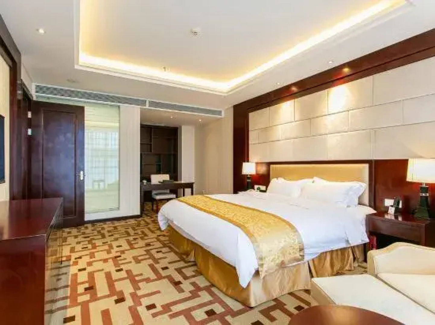 Longxi International Hotel