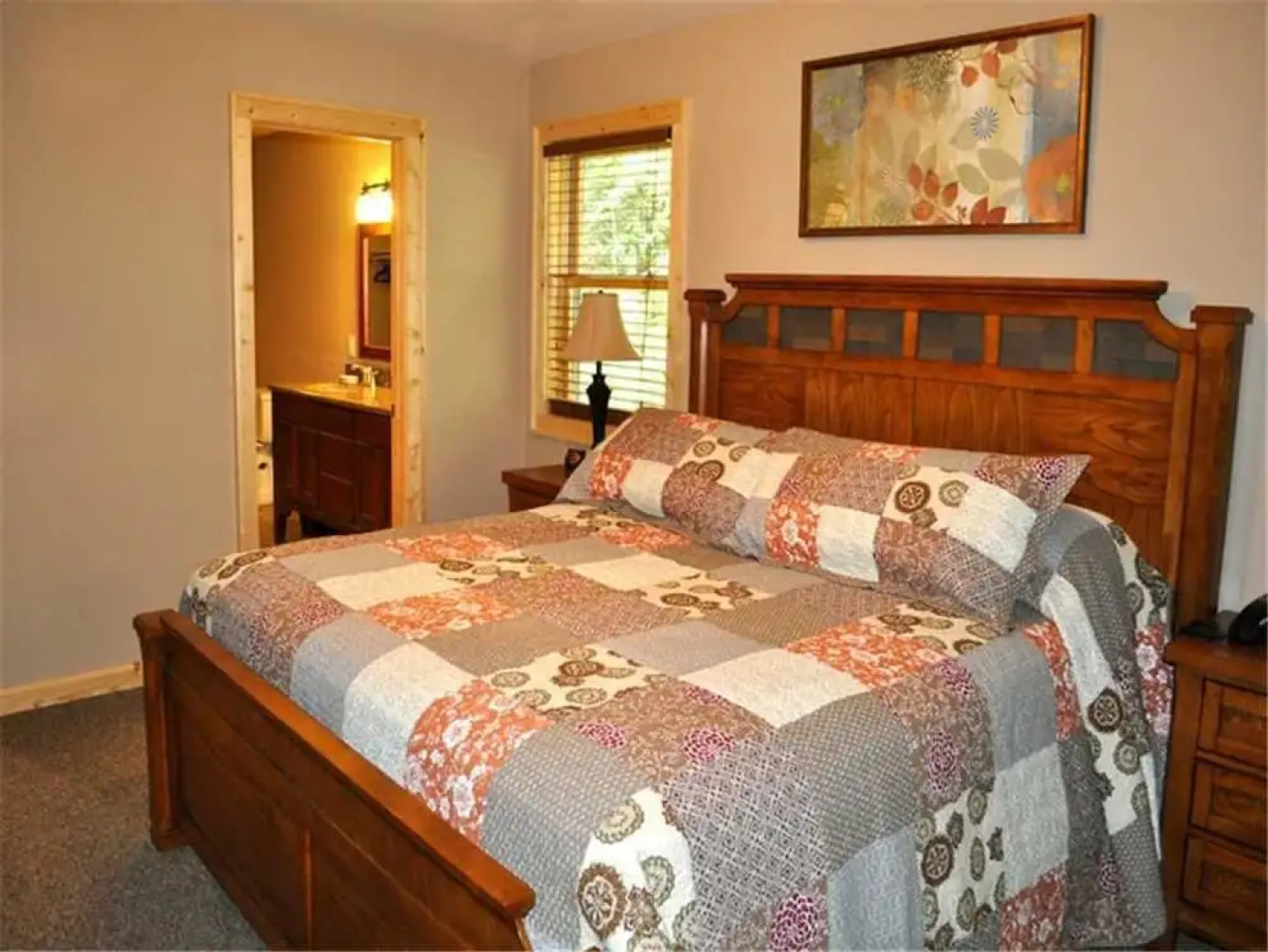 River Memories 3 Bedroom Home with Hot Tub