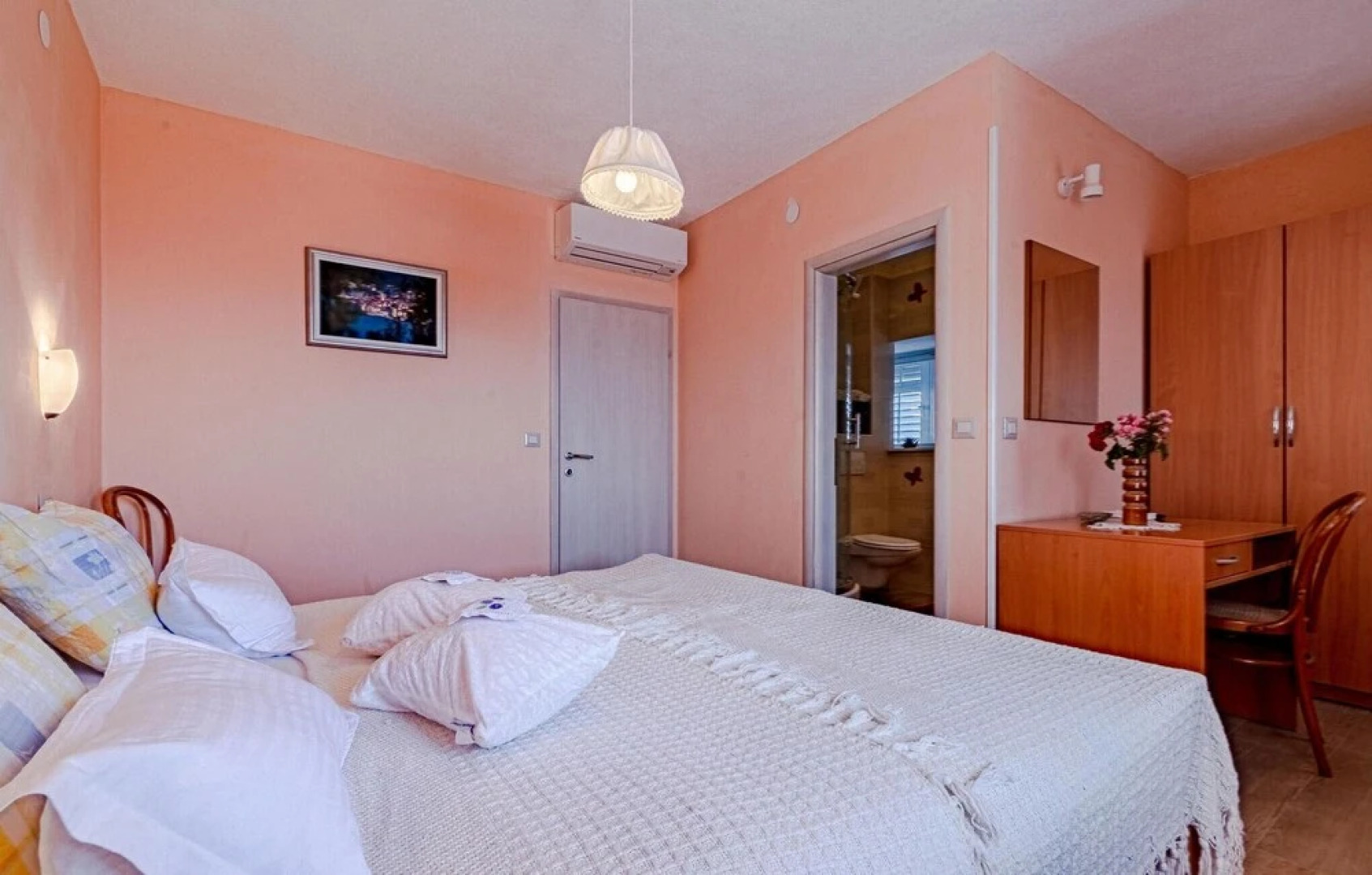 Beautiful Home in Mokalo With Wifi and 2 Bedrooms