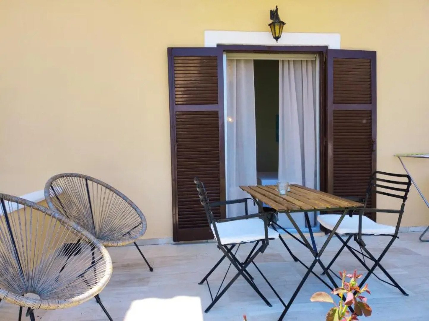 Thalassa Apartments & Studios