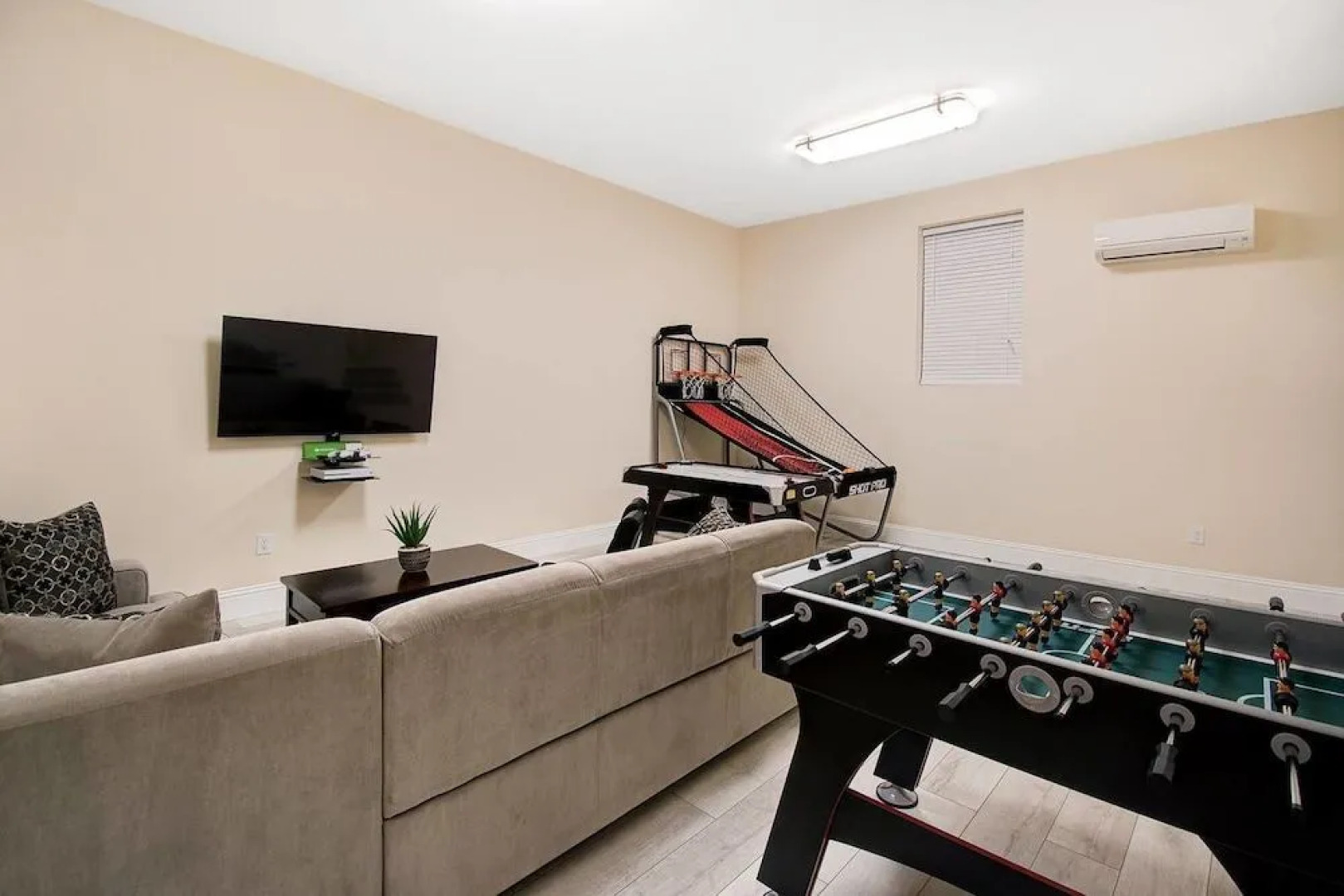 Walk to Beach Spacious Estate with Hot Tub & Game Room