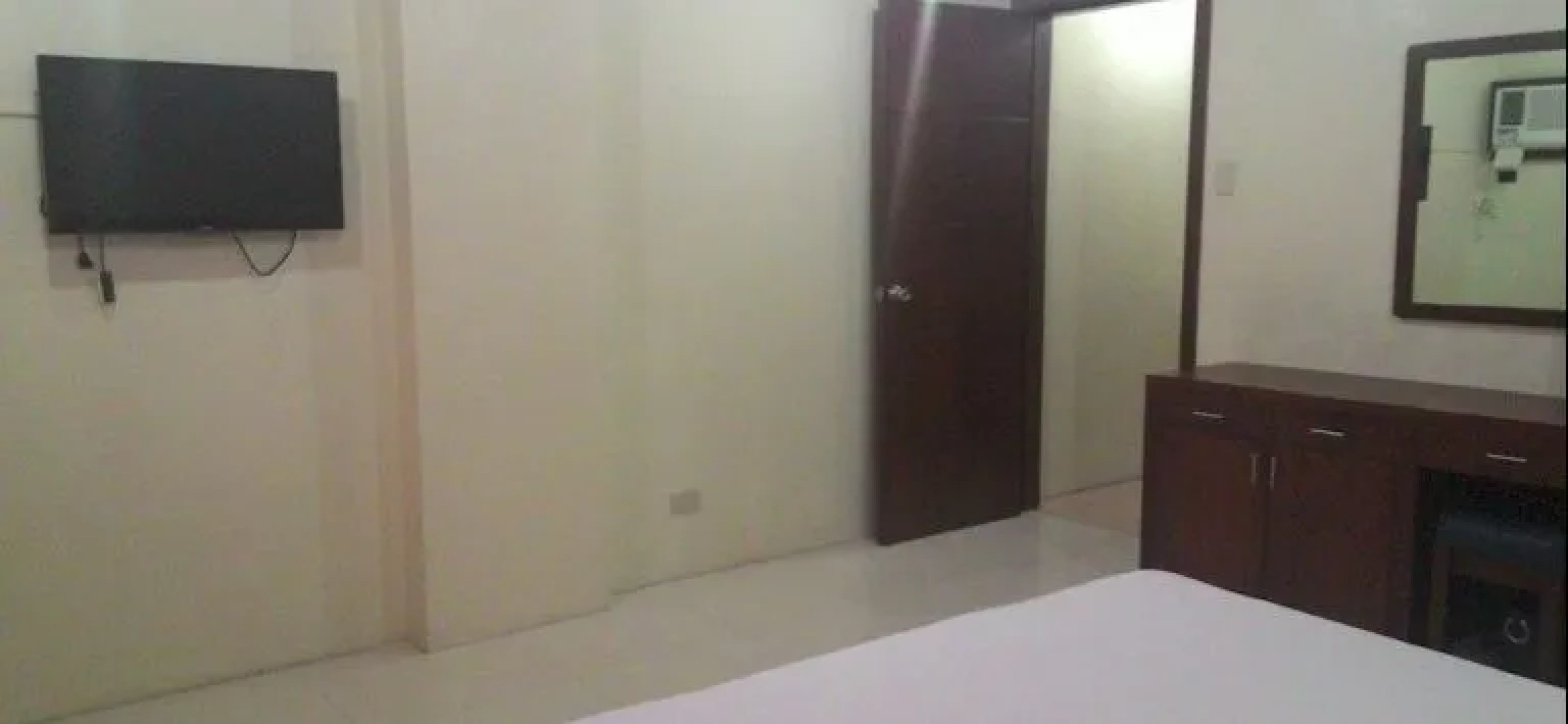 Joyce Apartelle San Juan