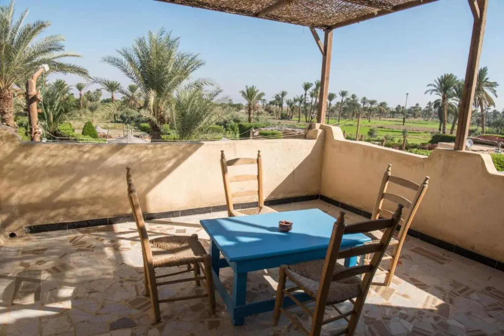 Zad Elmosafer Guest House