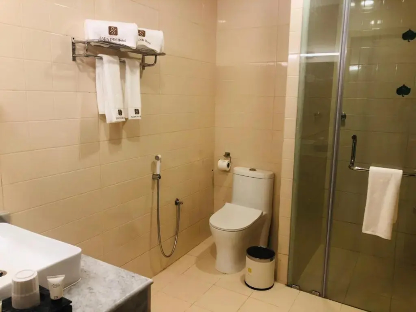 Season Inn Hotel