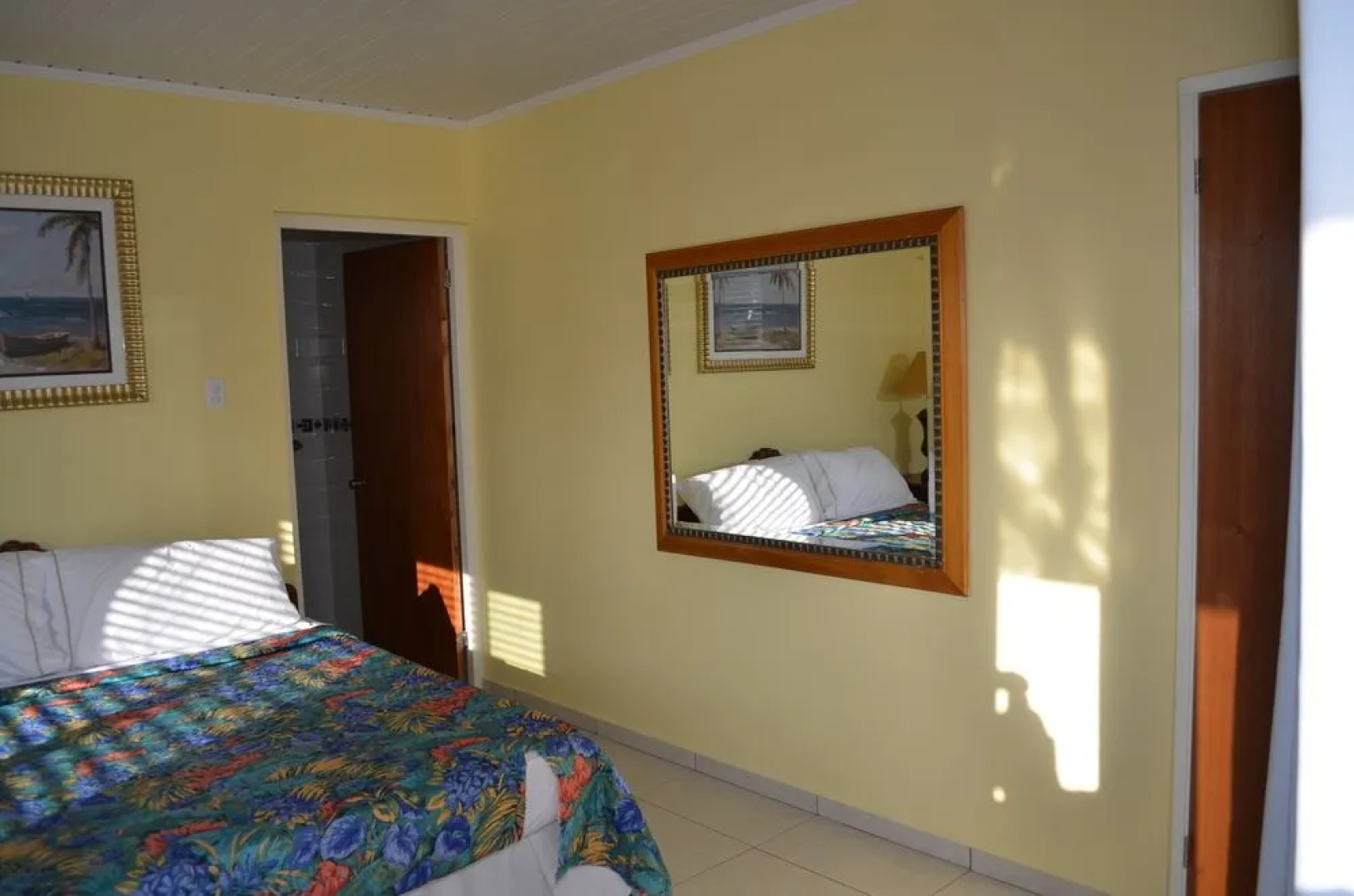 Paradise Apartments