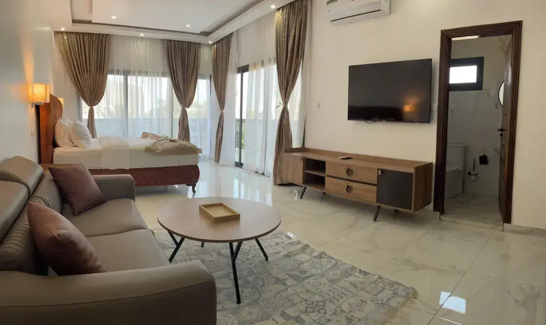 Bi Hotel SARL