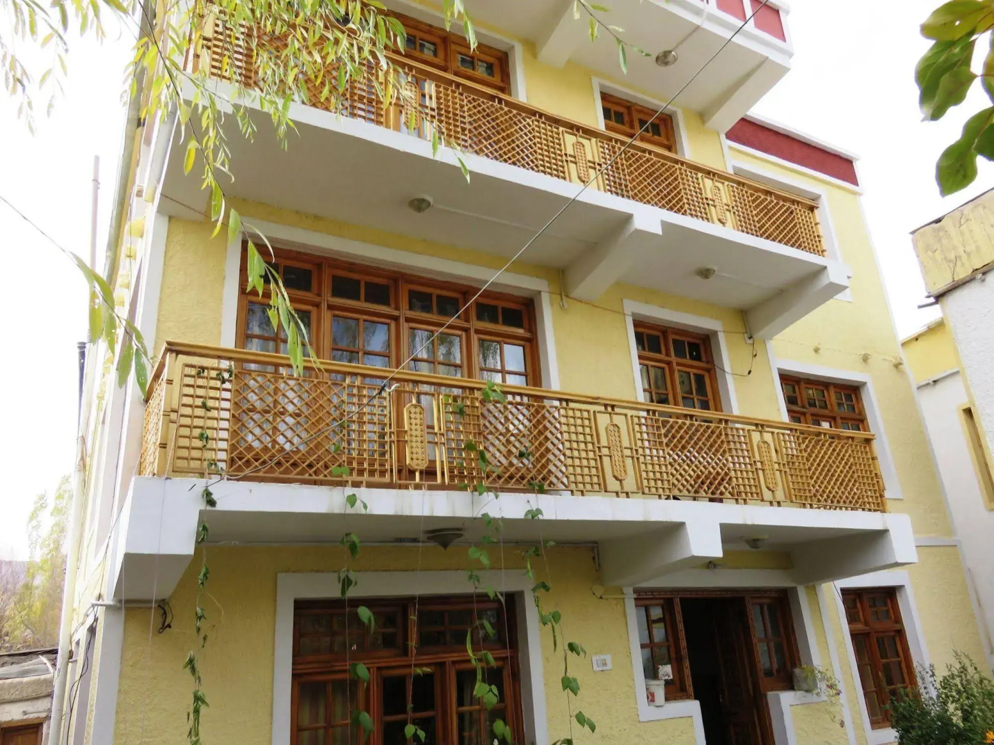 Rahela Guest House & Home Stay