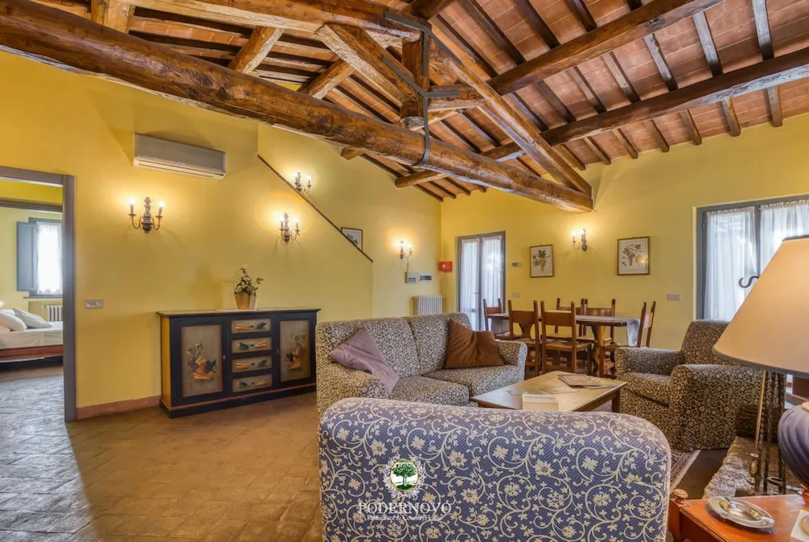 Podernovo di Castello delle Regine