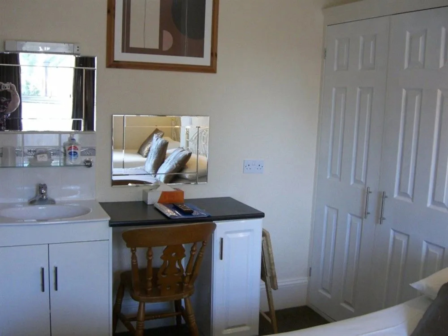 Spindrift Guest House - Adults Only