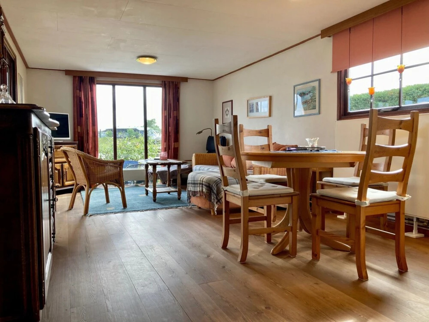 4pers - House w Sauna, Winter Garden & Fishing Pier in Front of the Lauwersmeer