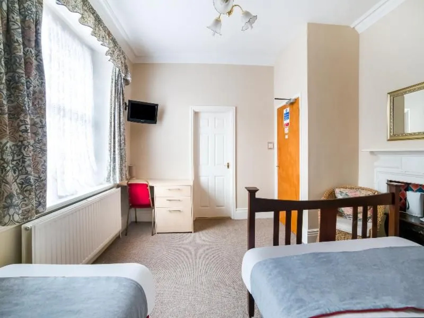 The Briary Hotel - Guest House