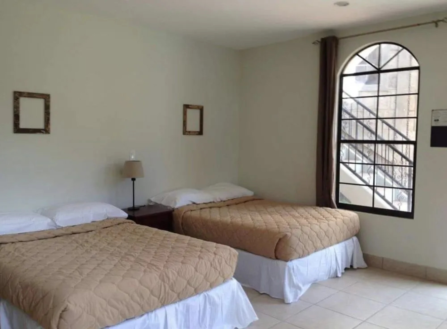 Hotel Leon Inn