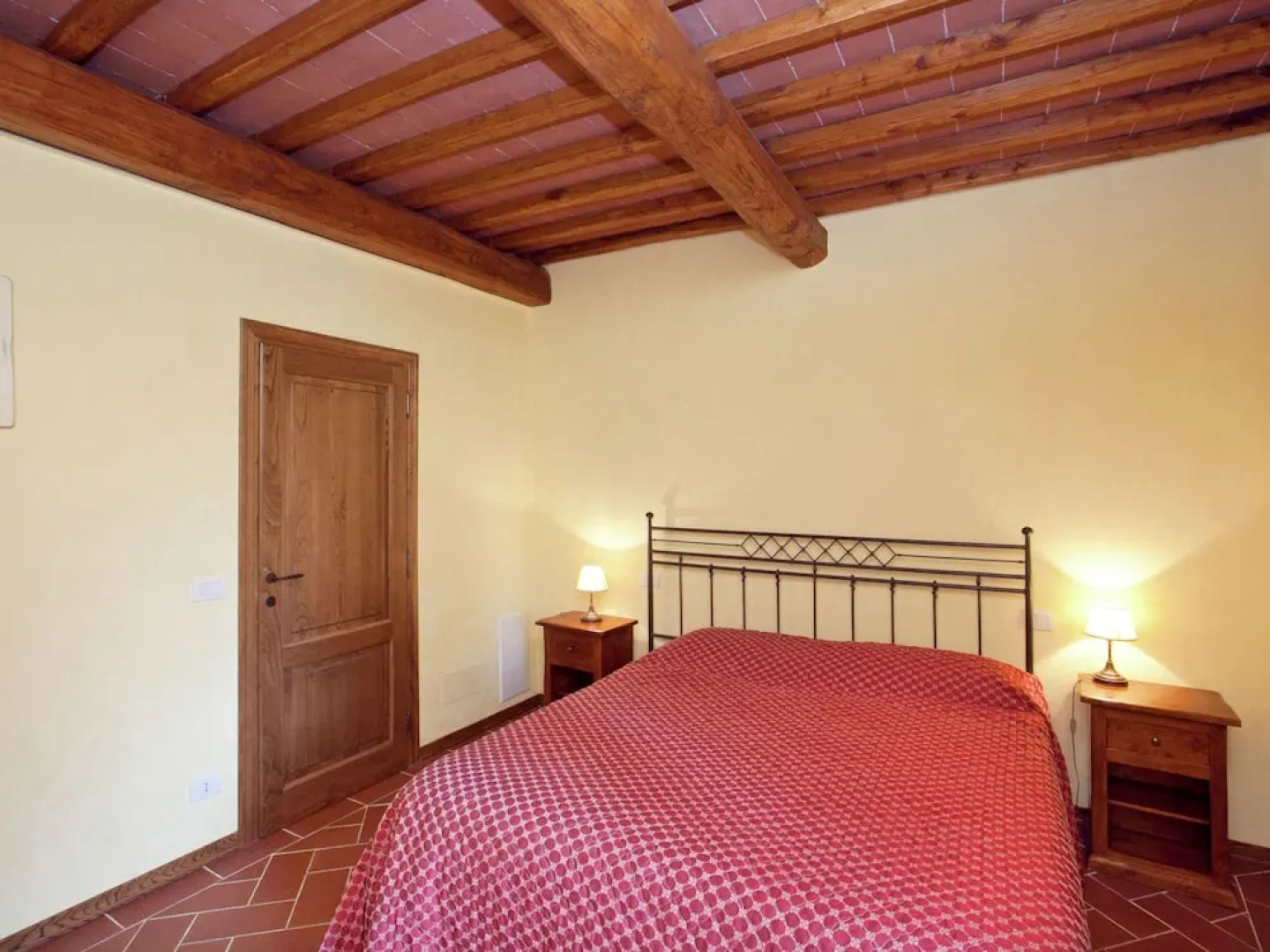 Farmhouse in Loro Ciuffenna With Pool & Garden