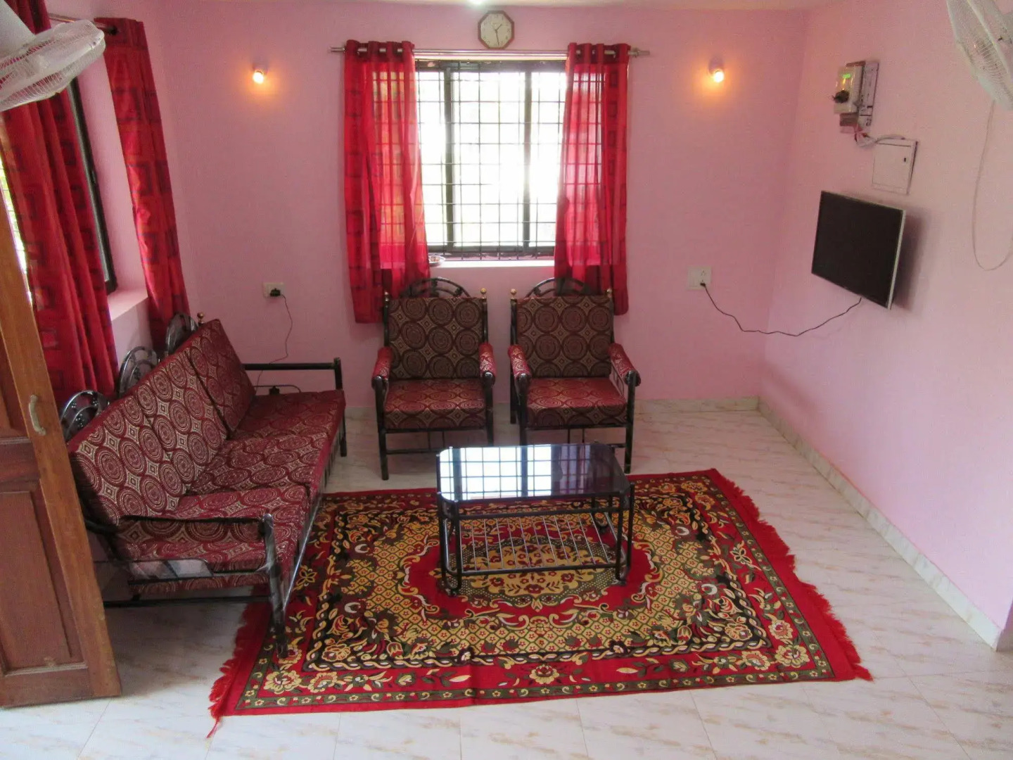 Mandrem Beach Guest House Goa