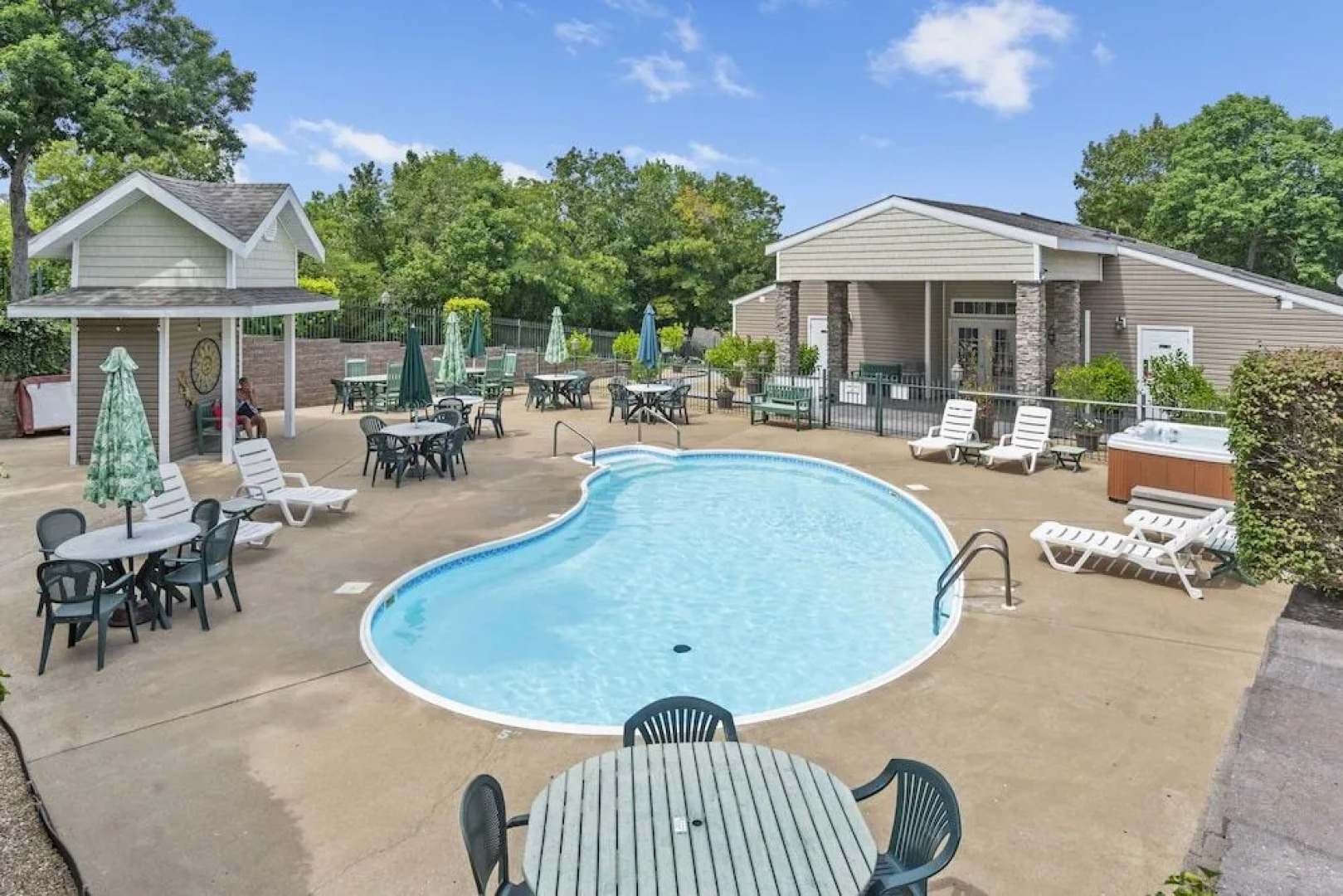 Boatin & Floatin on Table Rock Lake in the Ozarks!