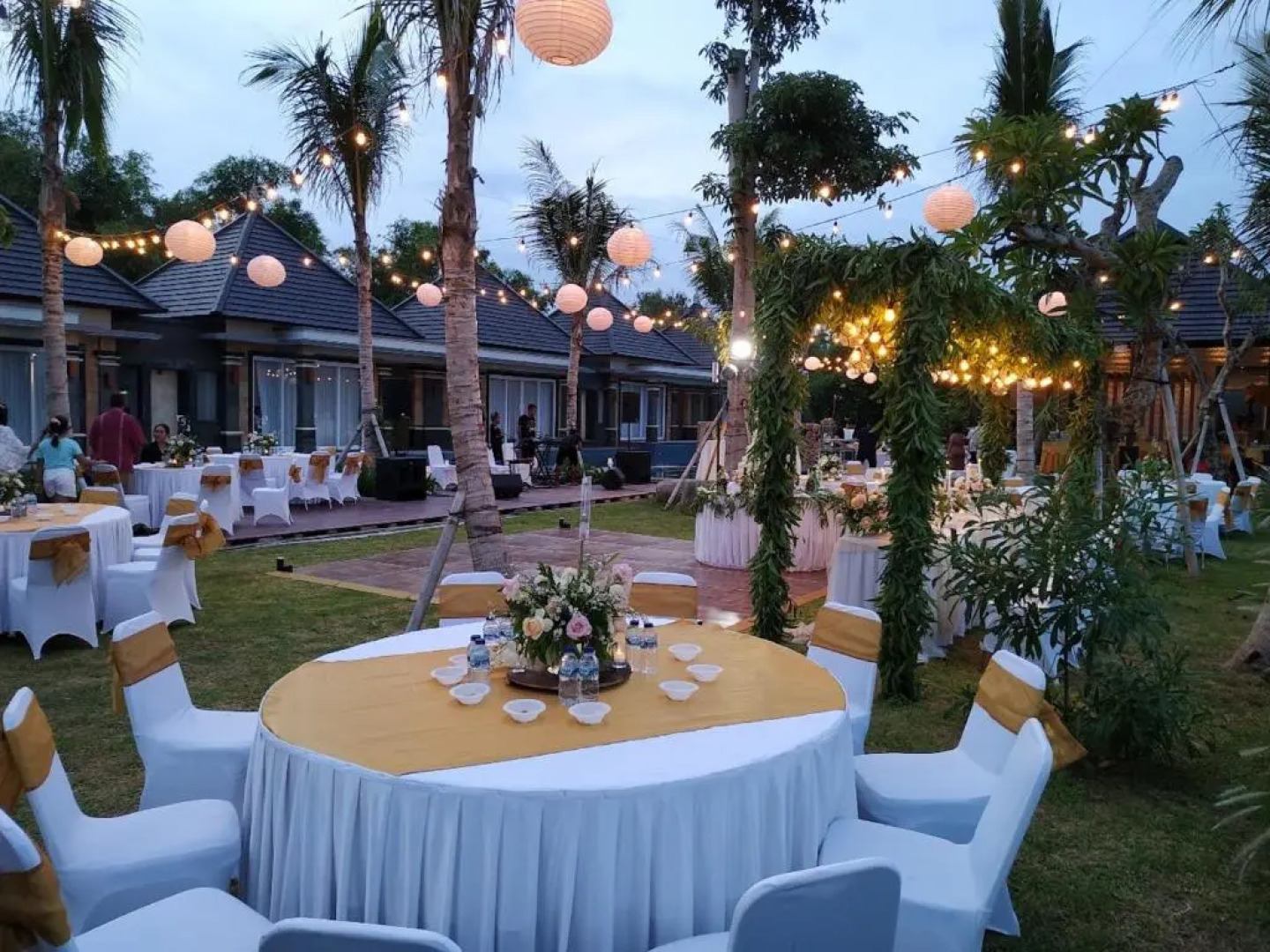 New Horizon Rice Fields & Beach Villas in Bali