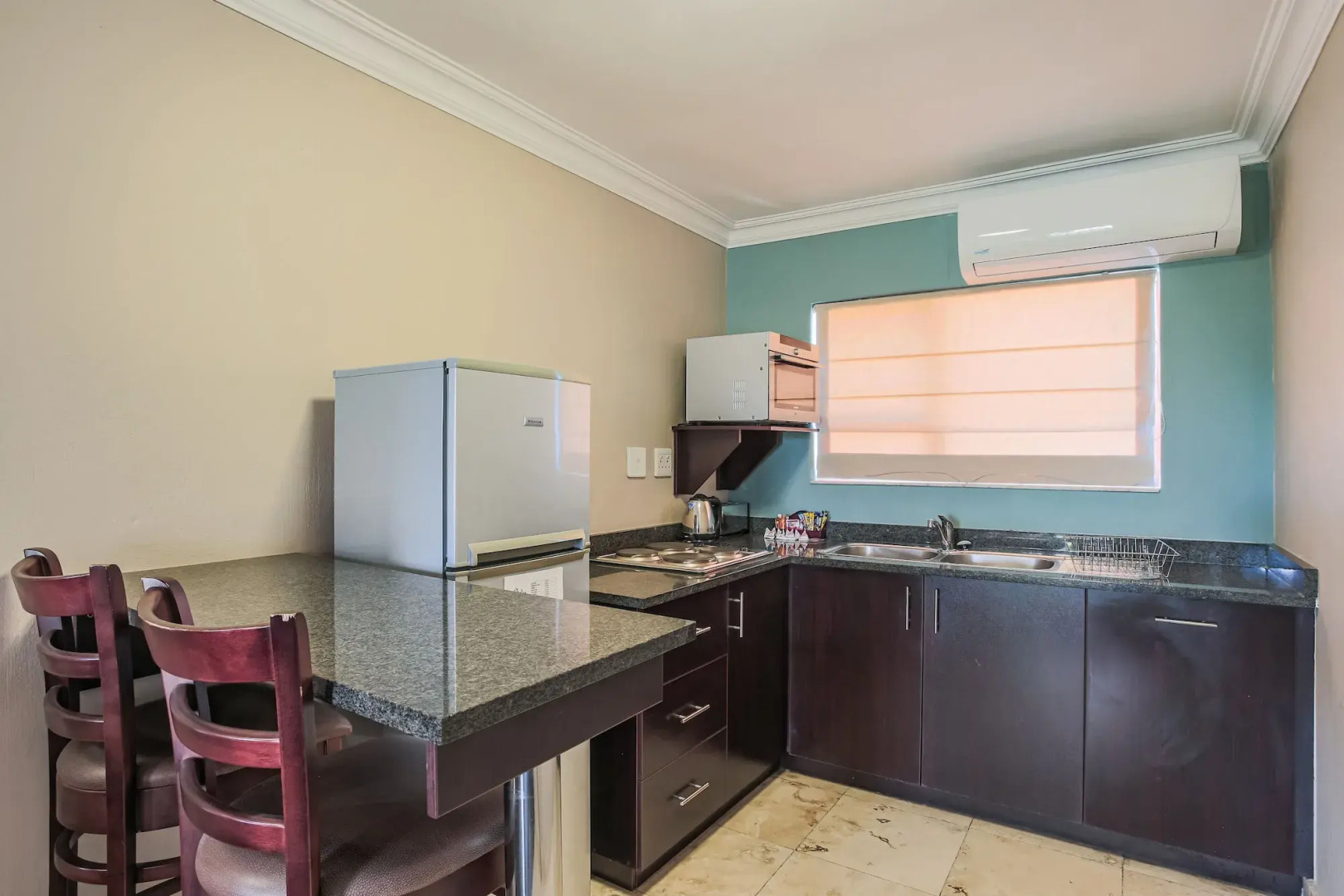 Sunninghill Guest Lodge