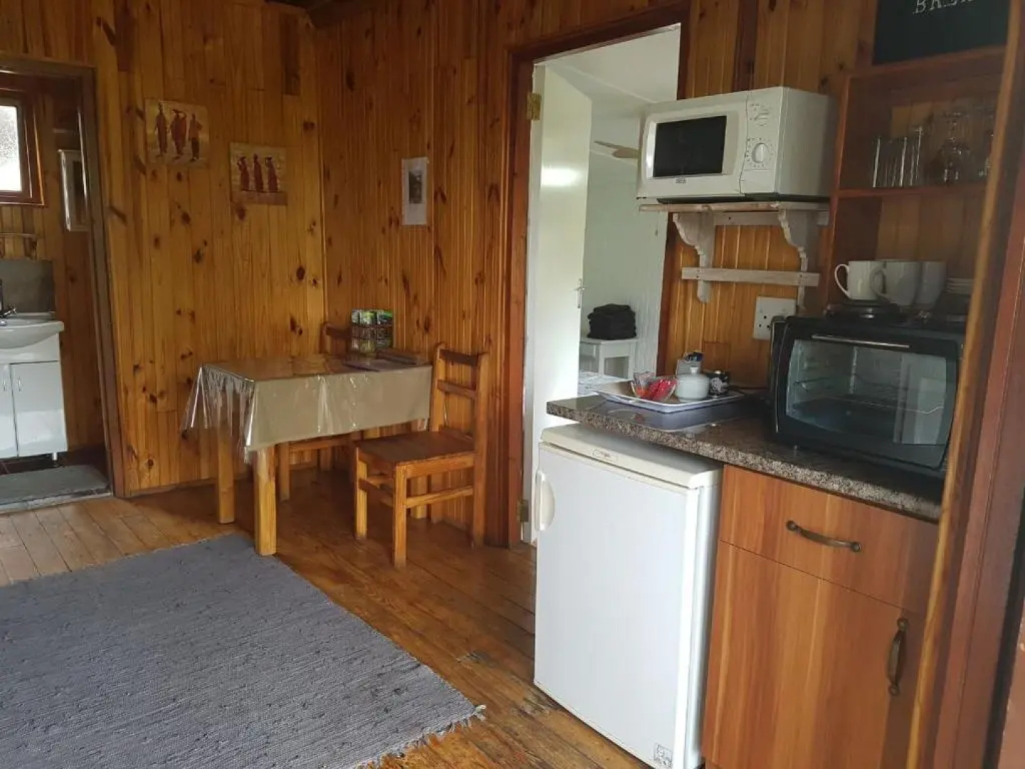 Mountain Breeze Log Cabins