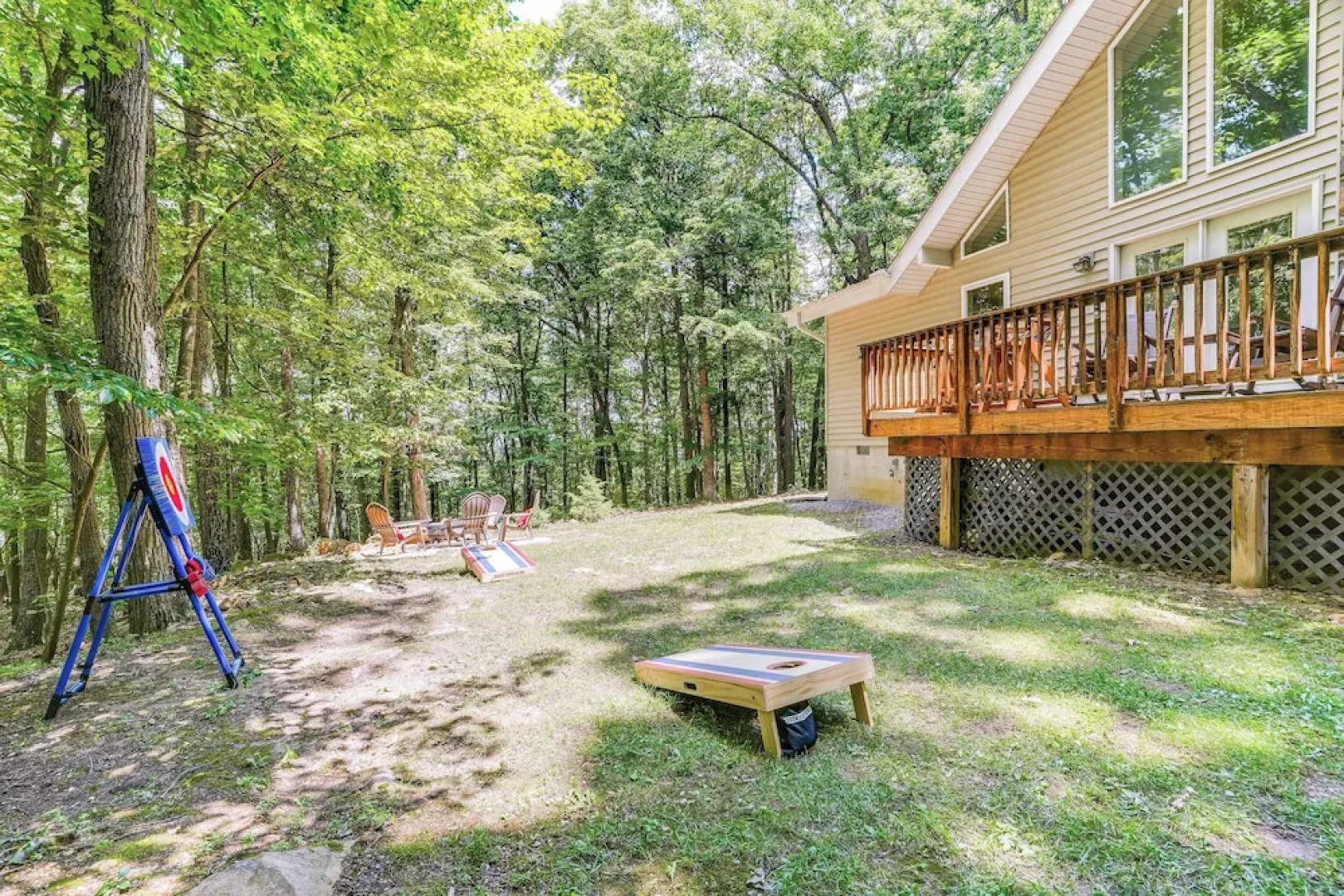 Cabin w/ Deck & Screened-in Porch in New Market!