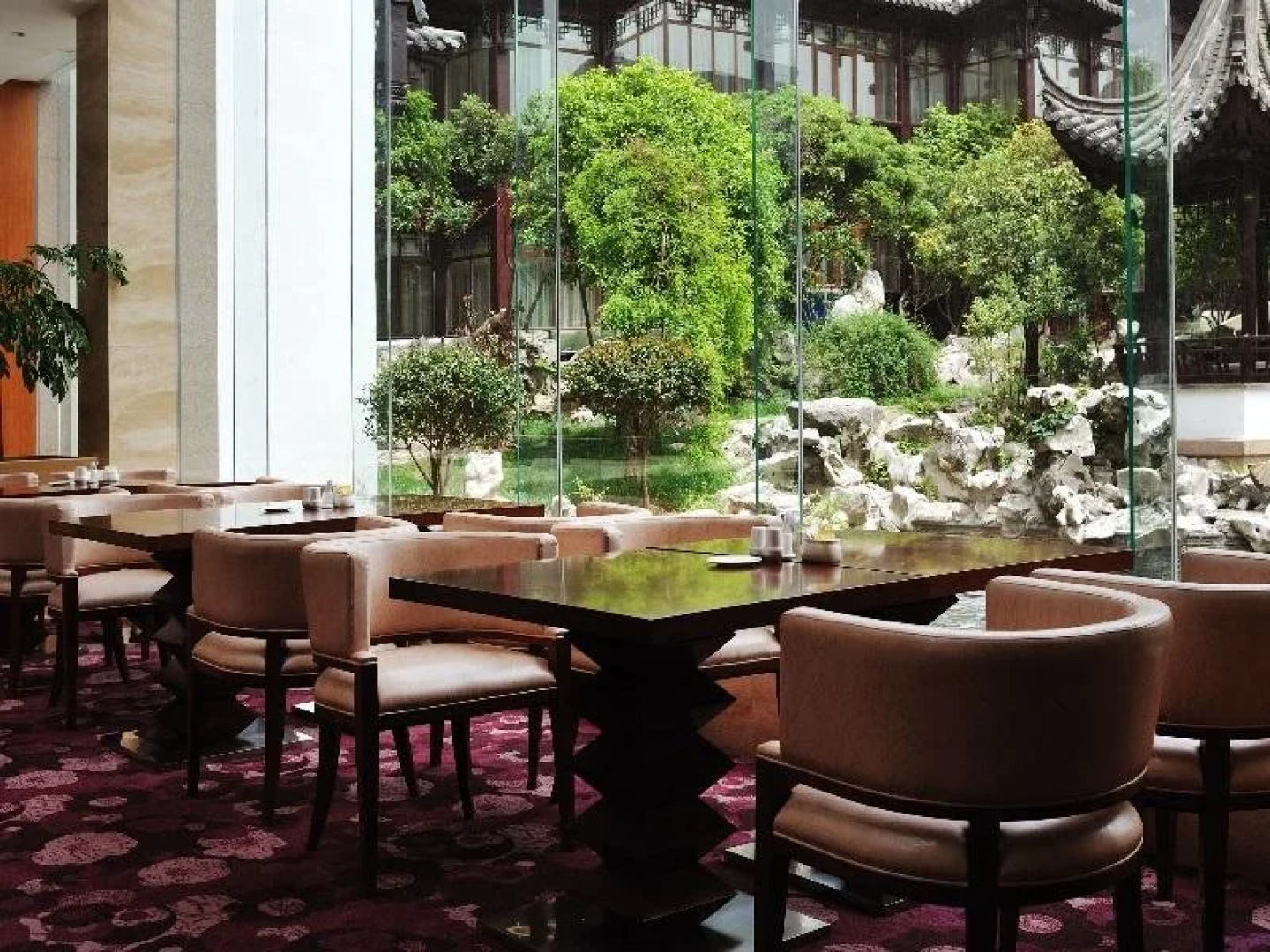 Hentique Huijin Resort Hotel