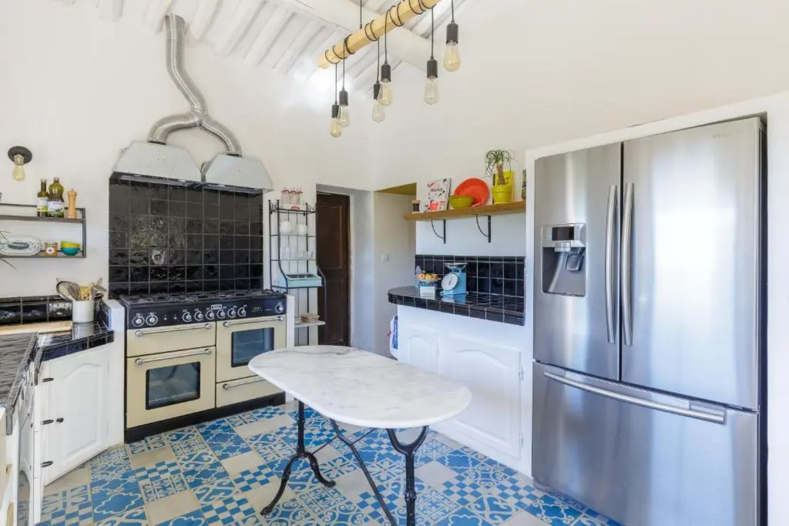 LODGES PARK CASTELLET PROVENCE - Gîtes dans les vignes AOC Bandol à 15 min des plages et du Circuit Paul Ricard F1