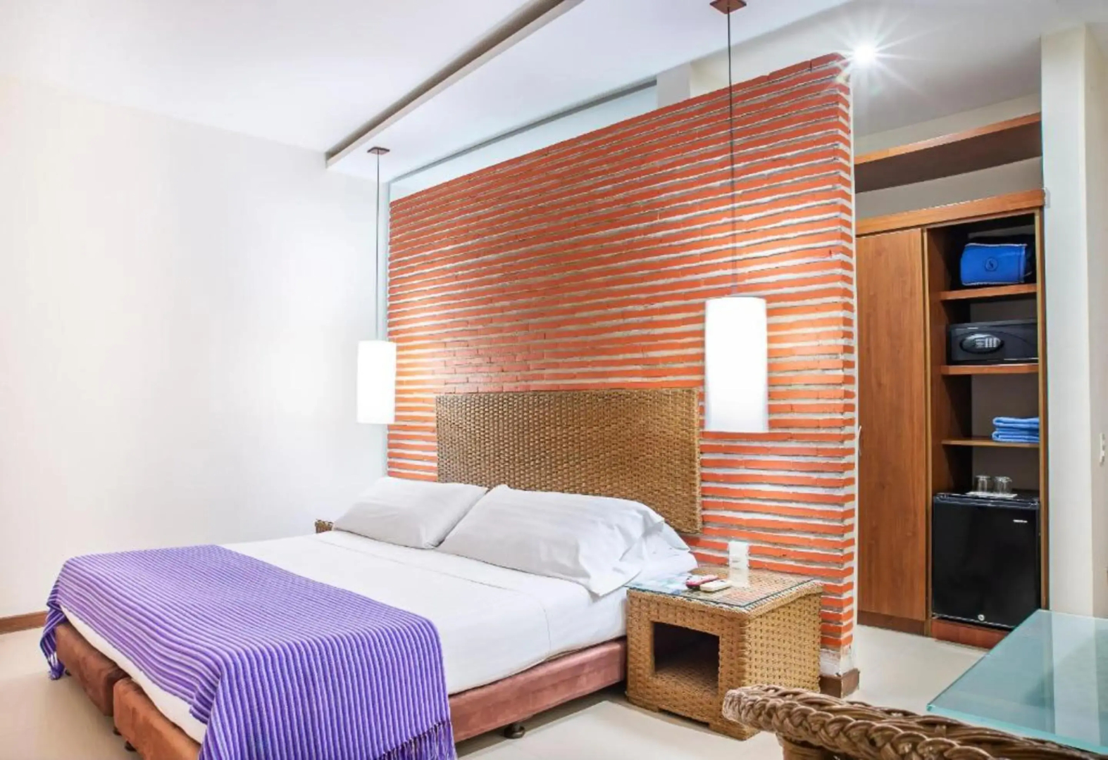 Santorini Hotel & Resort