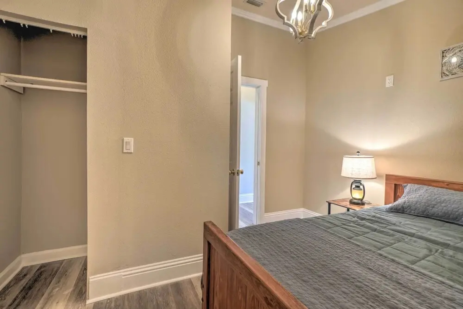 Charming Port Richey Retreat w/ Shared Dock