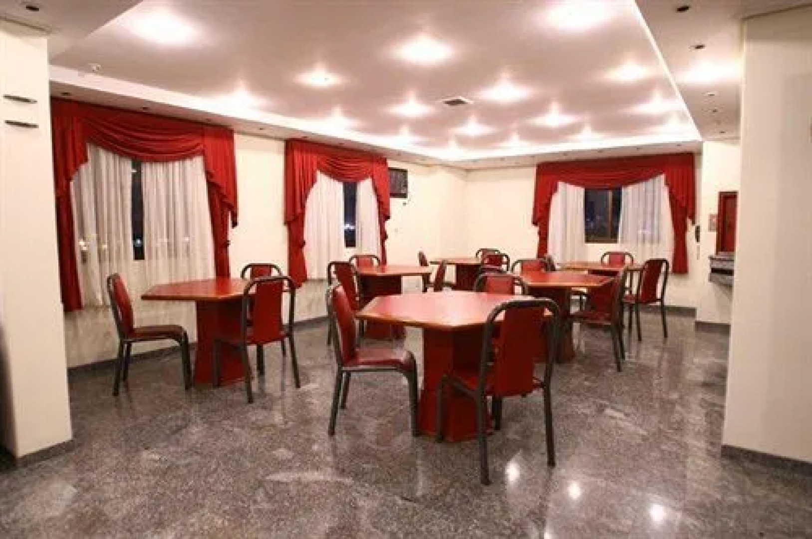 Rivieras Motel - Adults Only