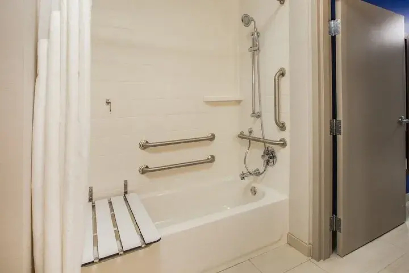 Holiday Inn Express & Suites Meridian I-20