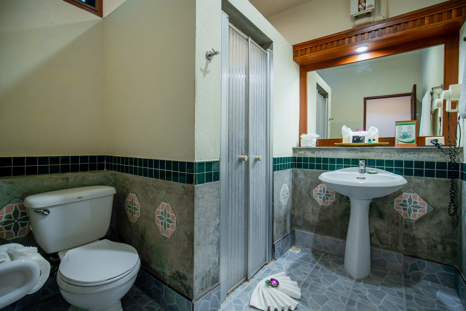 Phuket Leelavadee Hua Ting Resort