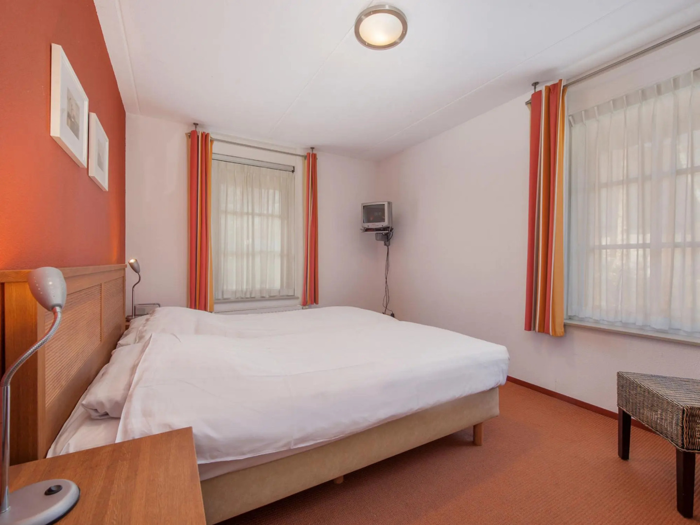 Thatched Villa With Dishwasher Near Appelscha