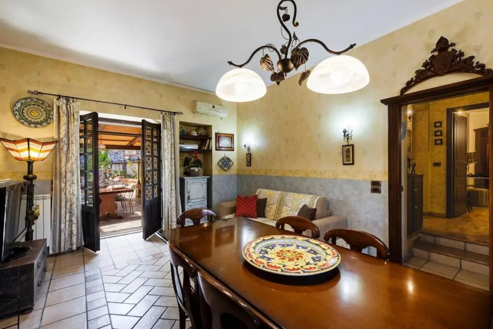 Casa Rubino - Confortevole Casa con Ampio Spazio Esterno e Piscina Privata